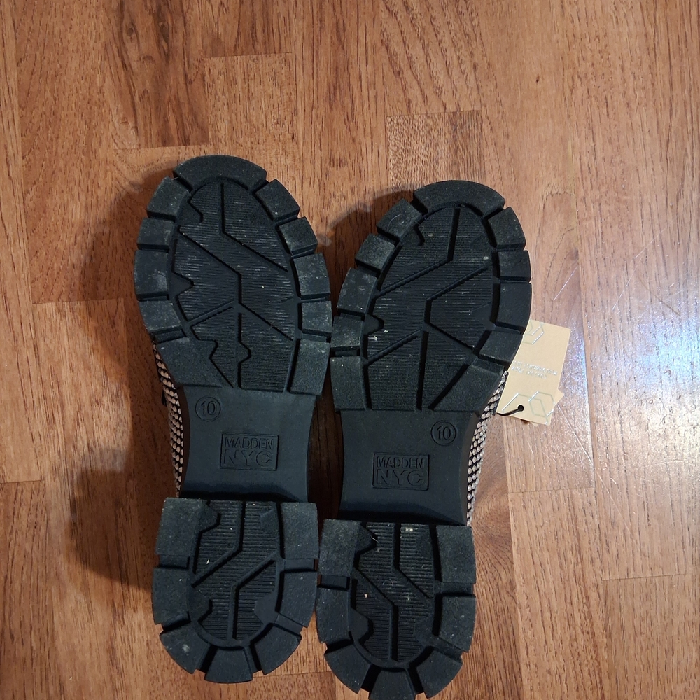 Steve Madden NYC Black and Silver Platform Loafers - Picture 3 of 3